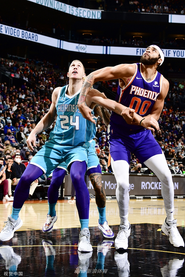 桌上其他人 桌上其他人